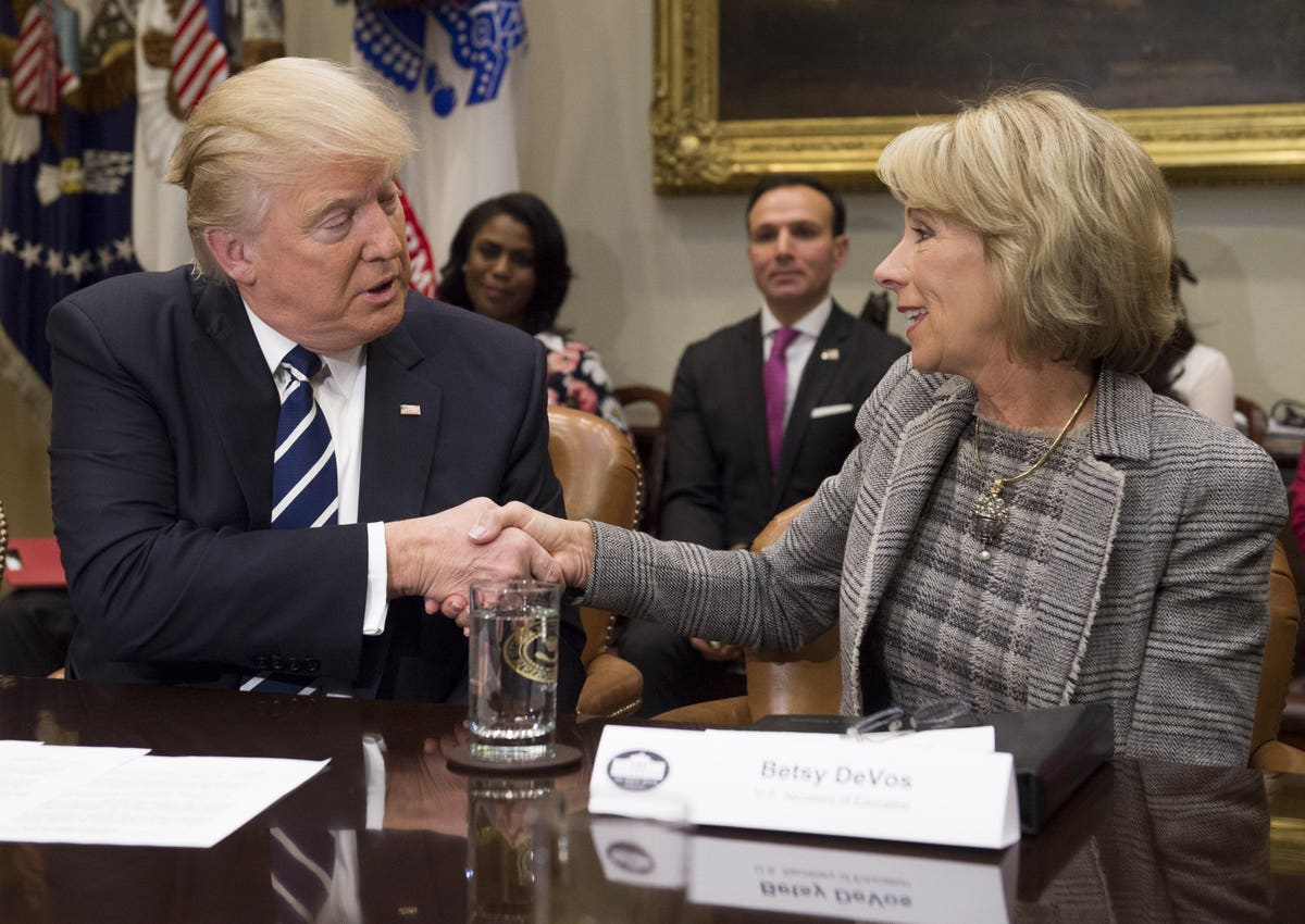 El Futuro De Los Préstamos Estudiantiles Bajo Una Segunda Administración Trump El Futuro De Los Préstamos Estudiantiles Bajo Una Segunda Administración Trump