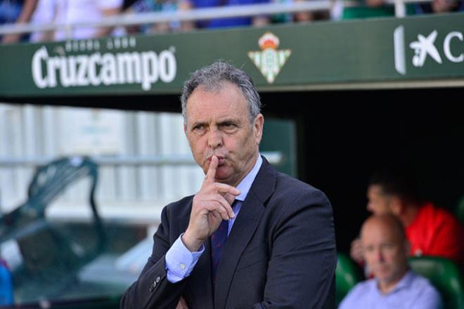 El Sevilla FC Confirma La Llegada De Joaquín Caparrós Y La Salida De García Pimienta El Sevilla FC Confirma La Llegada De Joaquín Caparrós Y La Salida De García Pimienta