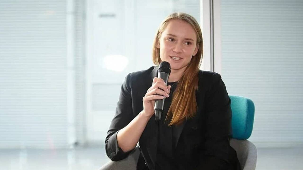 Елена Рыбакина: Инвестиции В Будущее Казахстанского Женского Тенниса Елена Рыбакина: Инвестиции В Будущее Казахстанского Женского Тенниса