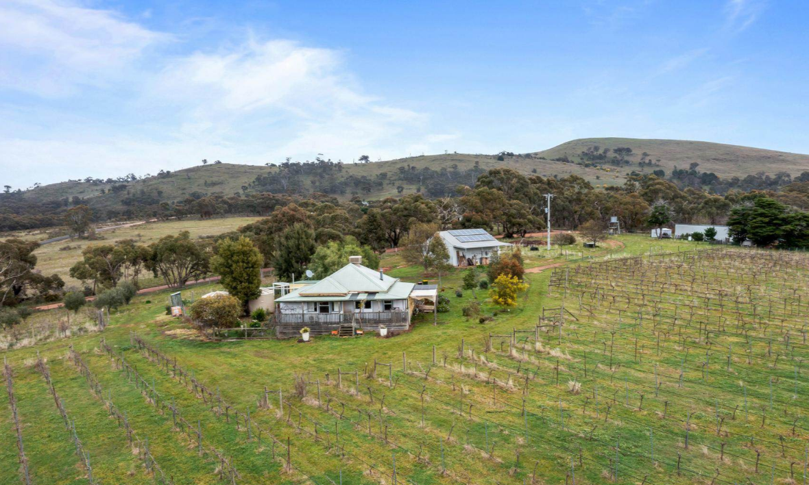 Escape To The Country: Homes, Farms, And Land For Sale Escape To The Country: Homes, Farms, And Land For Sale