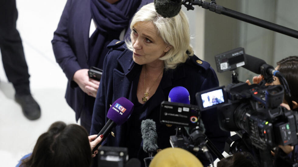 Exclusion De Marine Le Pen En 2027 ?  L'intervention De Laurent Jacobelli Dans TPMP