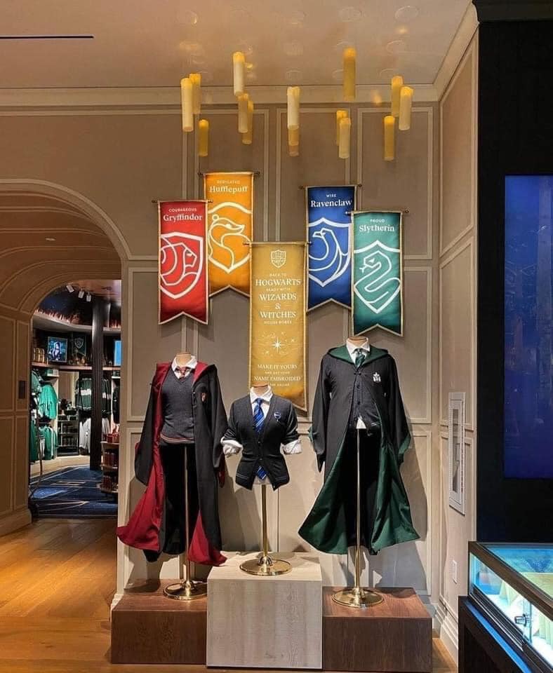 Explore The New Harry Potter Store In Chicago: A Visitor's Review Explore The New Harry Potter Store In Chicago: A Visitor's Review