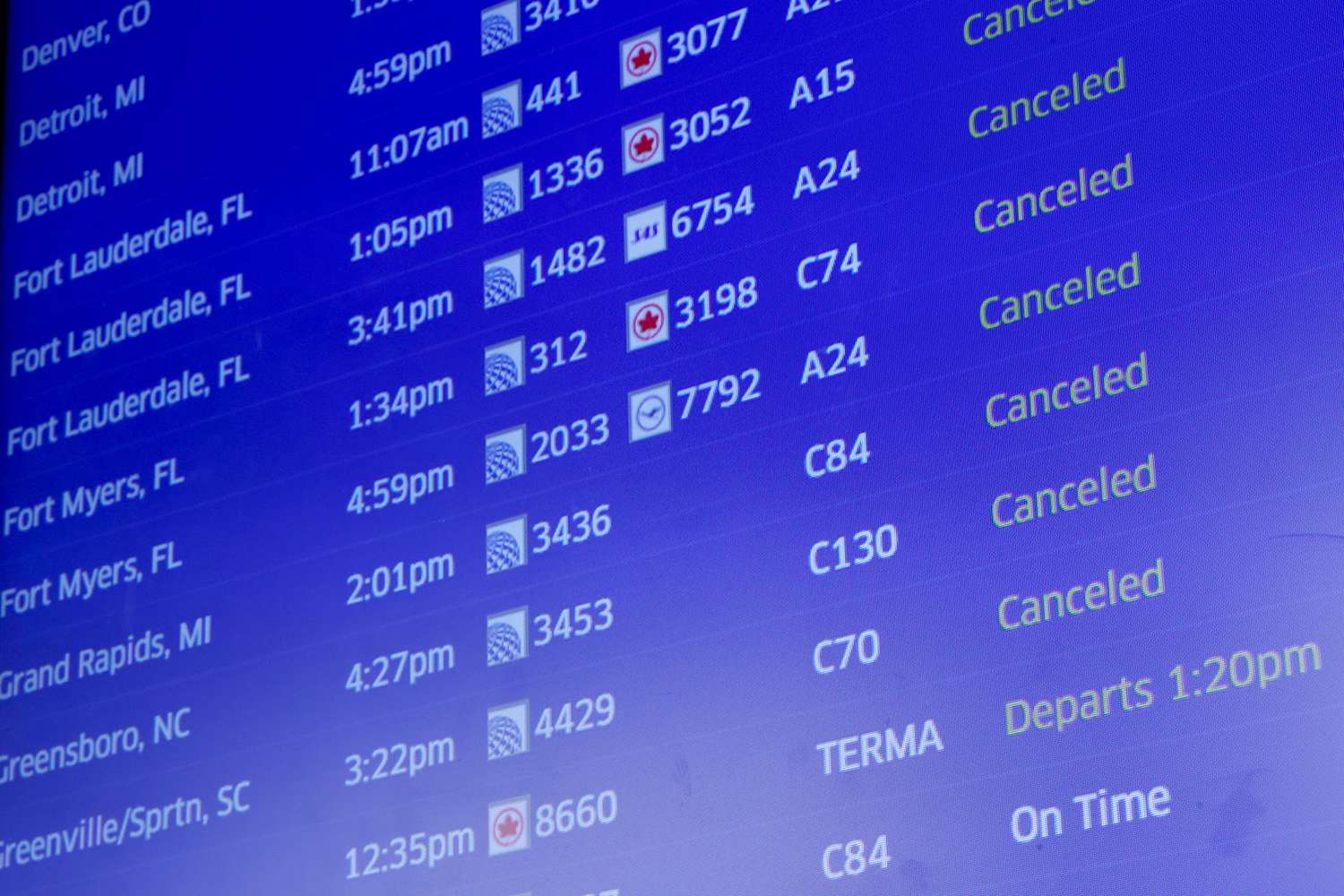 Extensive United Airlines Flight Cancellations At Newark Following FAA Walkout Extensive United Airlines Flight Cancellations At Newark Following FAA Walkout