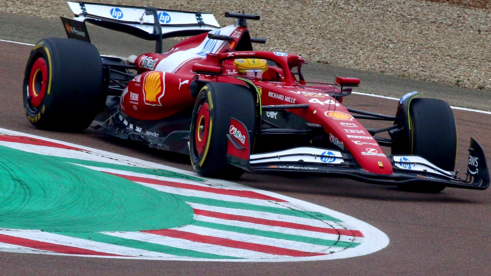 F1 Testing: Lewis Hamilton's Unexpected Gesture To Ex-Team-mate Revealed F1 Testing: Lewis Hamilton's Unexpected Gesture To Ex-Team-mate Revealed