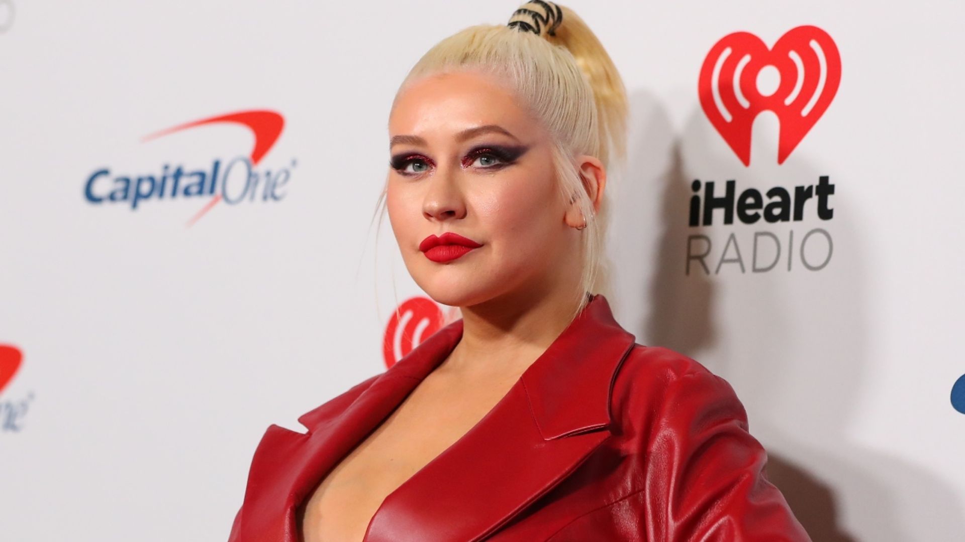 Fans Claim Christina Aguilera Doesn't Look Like Herself In New Photoshoot Fans Claim Christina Aguilera Doesn't Look Like Herself In New Photoshoot