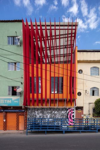 Favelas Als Investitionsobjekt: Die Strategie Der Emirate In Brasilien Favelas Als Investitionsobjekt: Die Strategie Der Emirate In Brasilien