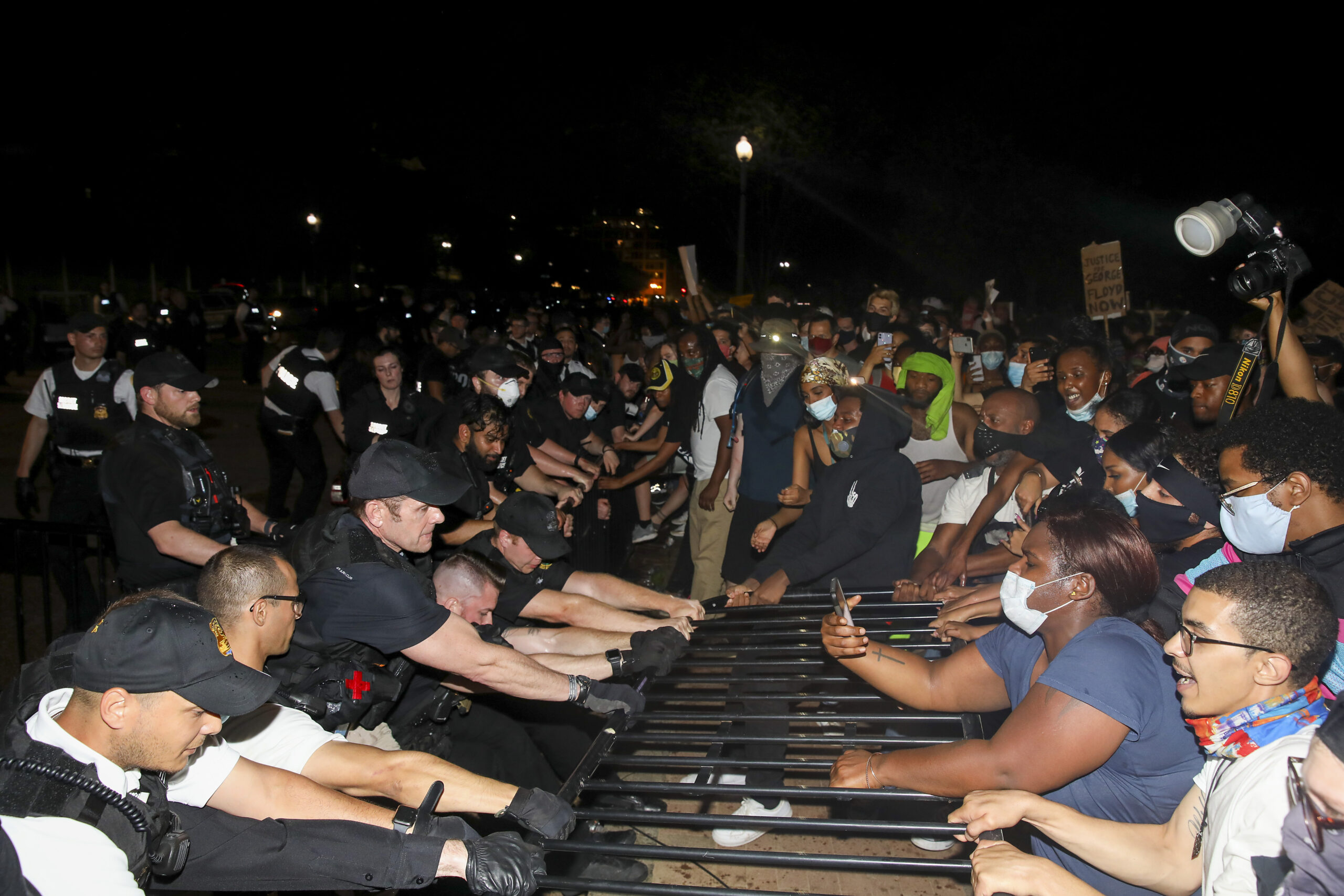 FBI Agents Reassigned Following Controversial George Floyd Protest Image FBI Agents Reassigned Following Controversial George Floyd Protest Image