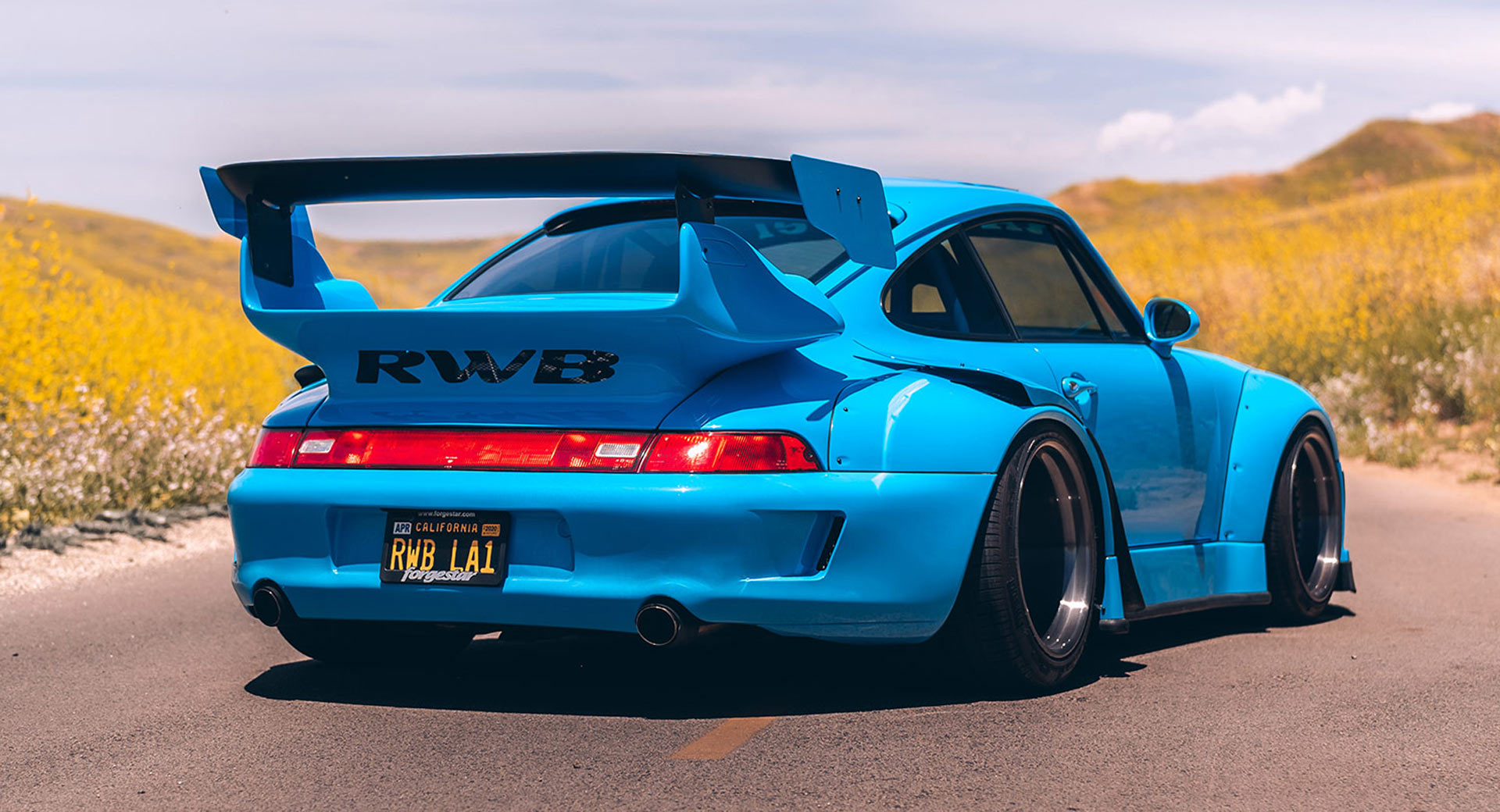 Find Your Dream Car: PTS Riviera Blue Porsche 911 S/T Find Your Dream Car: PTS Riviera Blue Porsche 911 S/T