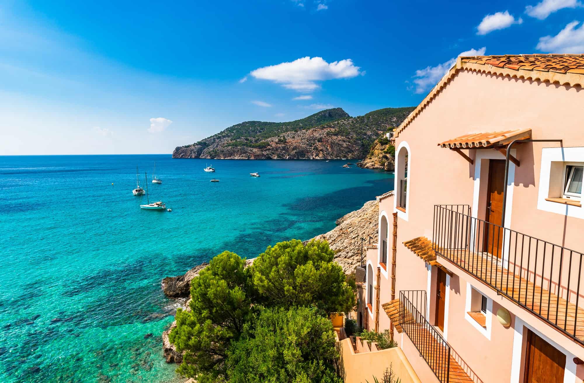 Finding Your Dream Home In The Sun: A Practical Guide To Overseas Property Finding Your Dream Home In The Sun: A Practical Guide To Overseas Property