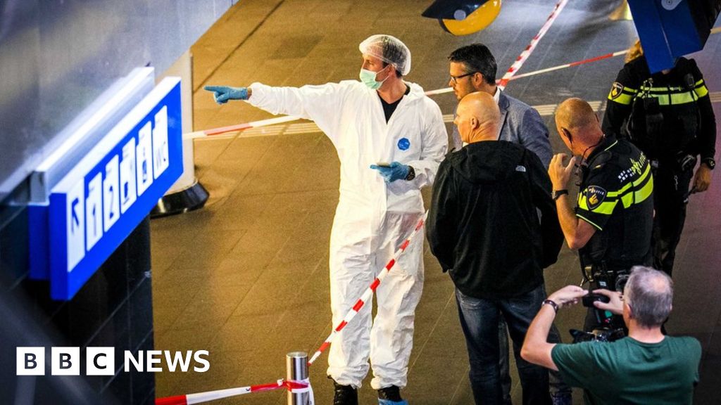 Five Wounded In Amsterdam Hotel Knife Attack; Police Conduct Raid Five Wounded In Amsterdam Hotel Knife Attack; Police Conduct Raid
