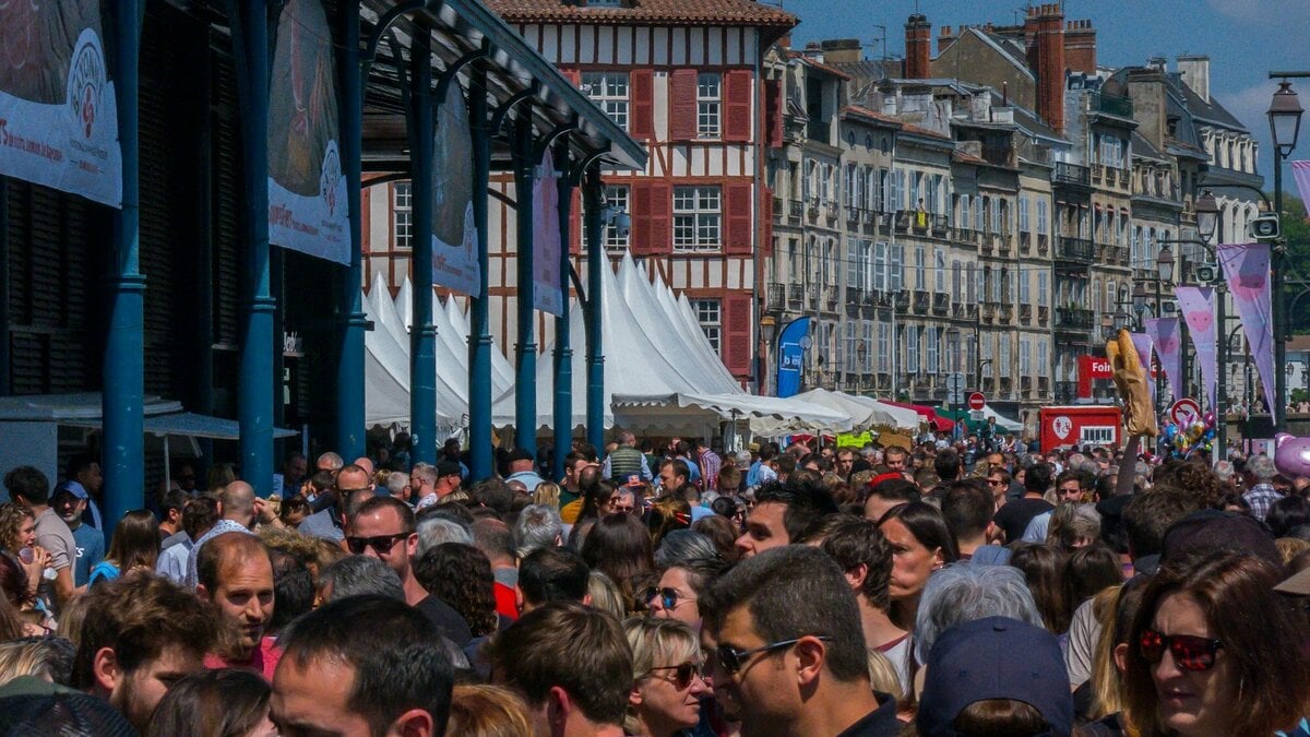 Foire Au Jambon Bayonne 2025: Le Maire S'interroge Sur Le Déficit Et Les Coûts Foire Au Jambon Bayonne 2025: Le Maire S'interroge Sur Le Déficit Et Les Coûts