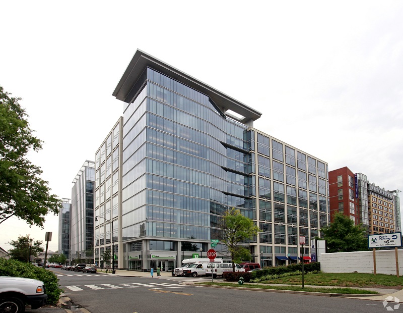 Foot Locker Relocates Headquarters To St. Petersburg: Lease Agreement Signed Foot Locker Relocates Headquarters To St. Petersburg: Lease Agreement Signed