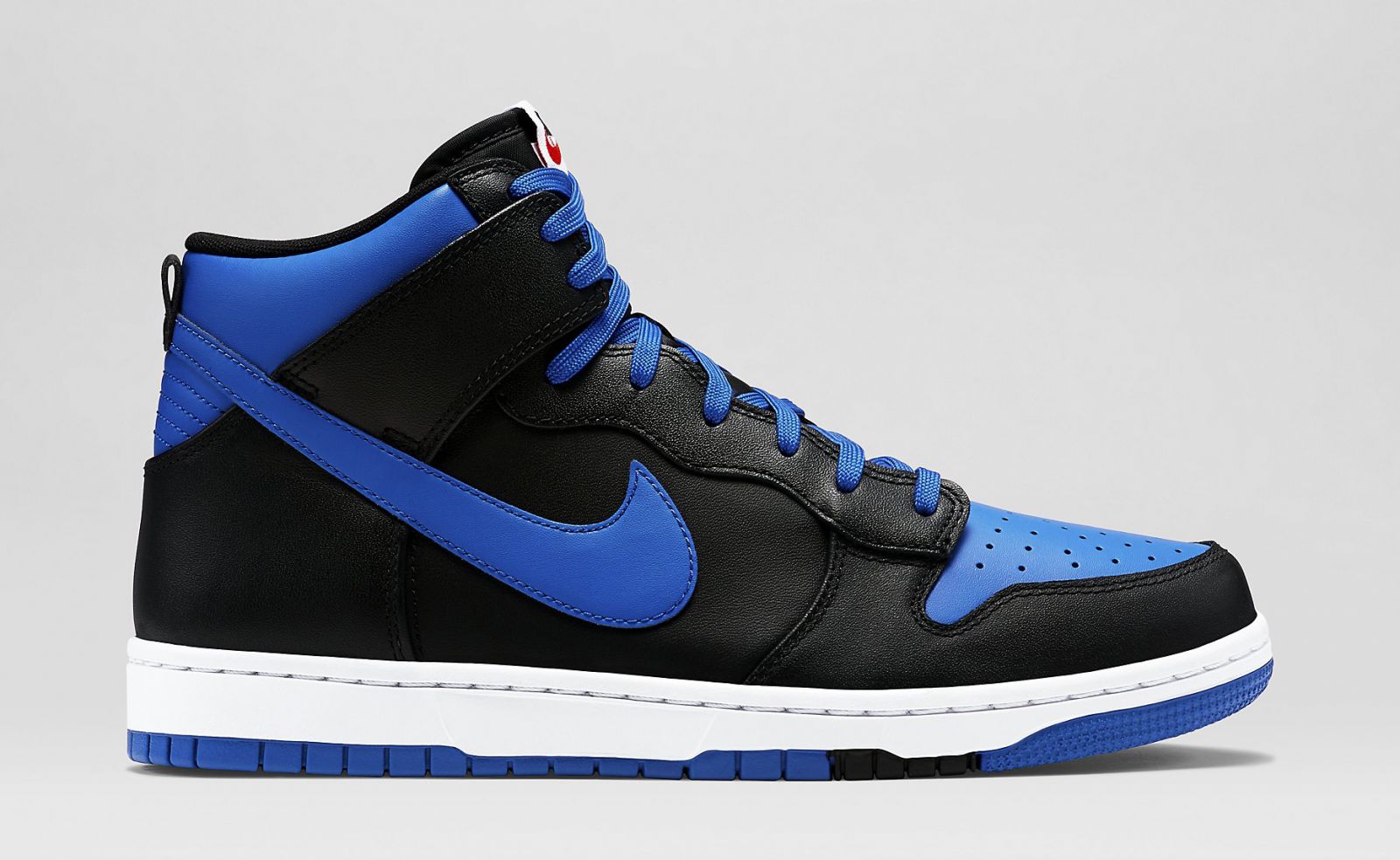 Foot Locker Sneaker Sale: Nike Air, Dunks, Jordans - 40% Off Foot Locker Sneaker Sale: Nike Air, Dunks, Jordans - 40% Off