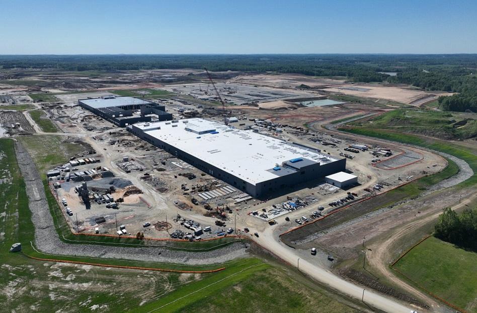 Ford And Nissan Partner On Battery Plant: An Exclusive Look At The EV Market Shift Ford And Nissan Partner On Battery Plant: An Exclusive Look At The EV Market Shift