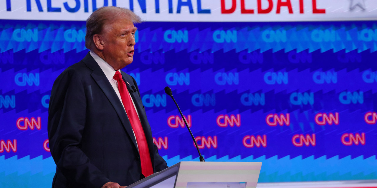 Fox News Hosts Offer Contrasting Views On Trump's Tariff Policies Fox News Hosts Offer Contrasting Views On Trump's Tariff Policies