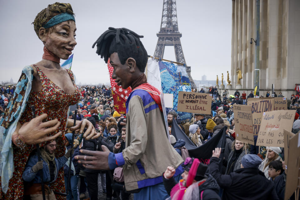 French Government's Migrant Deportation Plan Faces Backlash French Government's Migrant Deportation Plan Faces Backlash