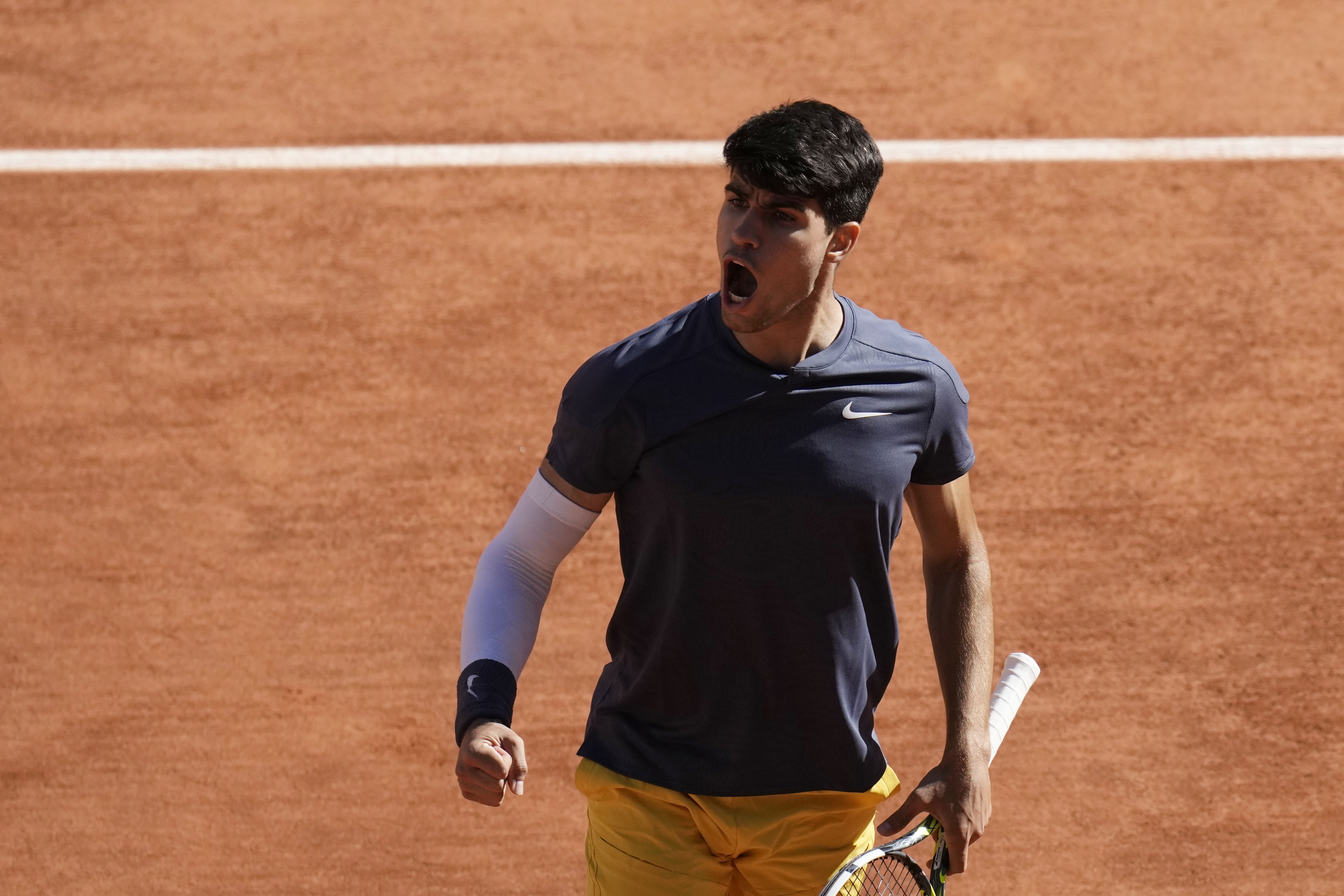 French Open 2024: Alcaraz's Reign Vs. Swiatek's Uncertain Defense French Open 2024: Alcaraz's Reign Vs. Swiatek's Uncertain Defense