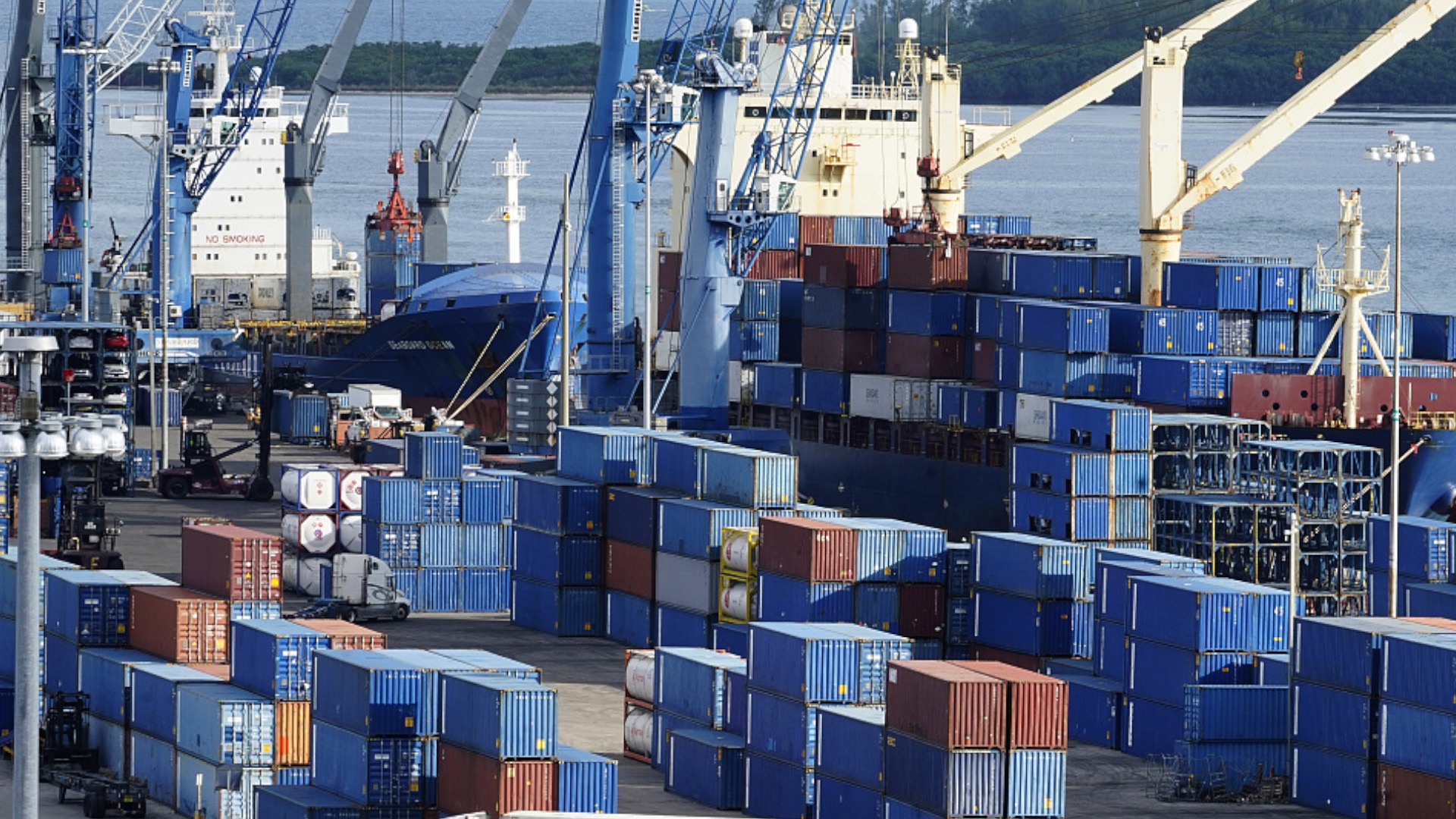 G-7's Consideration Of Reduced De Minimis Tariffs For Chinese Imports G-7's Consideration Of Reduced De Minimis Tariffs For Chinese Imports