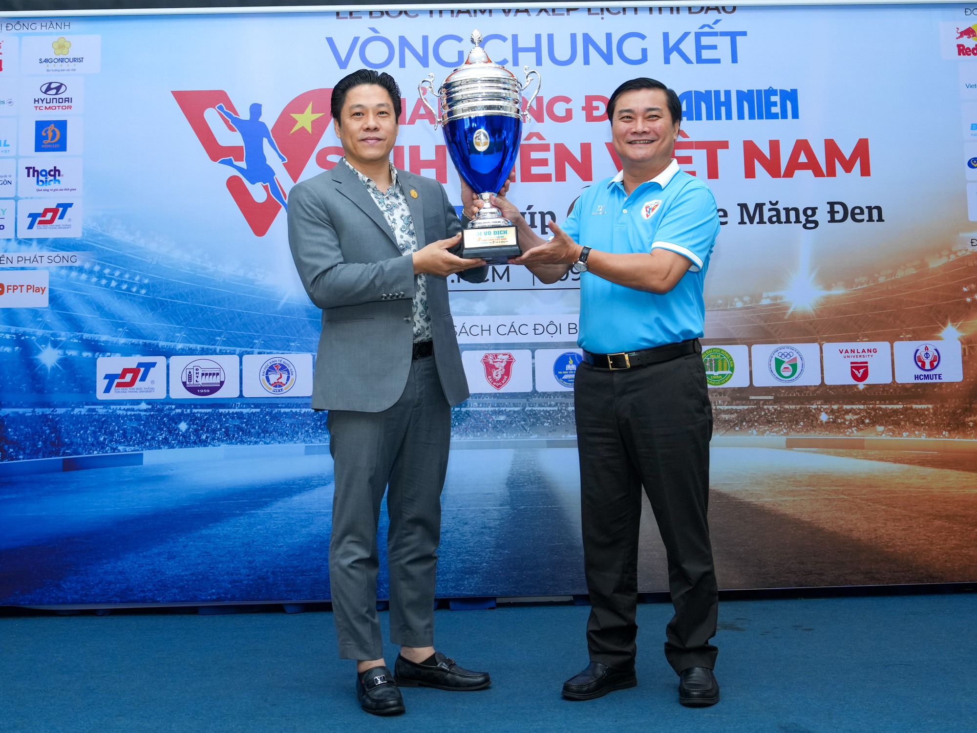 Giải Bóng Đá Thanh Niên Sinh Viên Quốc Tế: Nhà Vô Địch Đầu Tiên Và Hành Trình Đến Vinh Quang Giải Bóng Đá Thanh Niên Sinh Viên Quốc Tế: Nhà Vô Địch Đầu Tiên Và Hành Trình Đến Vinh Quang