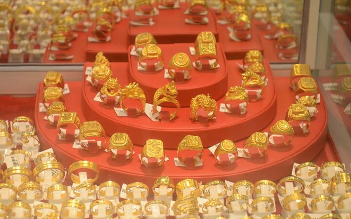 Gold Price Dip: Profit-Taking And US-China Trade Optimism Gold Price Dip: Profit-Taking And US-China Trade Optimism