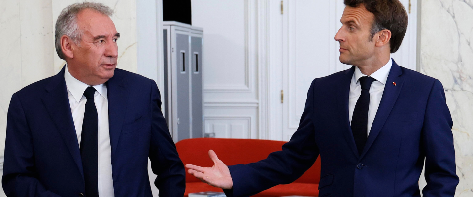 Governo Bayrou: La Strategia Per Contrastare L'ascesa Di Le Pen Governo Bayrou: La Strategia Per Contrastare L'ascesa Di Le Pen