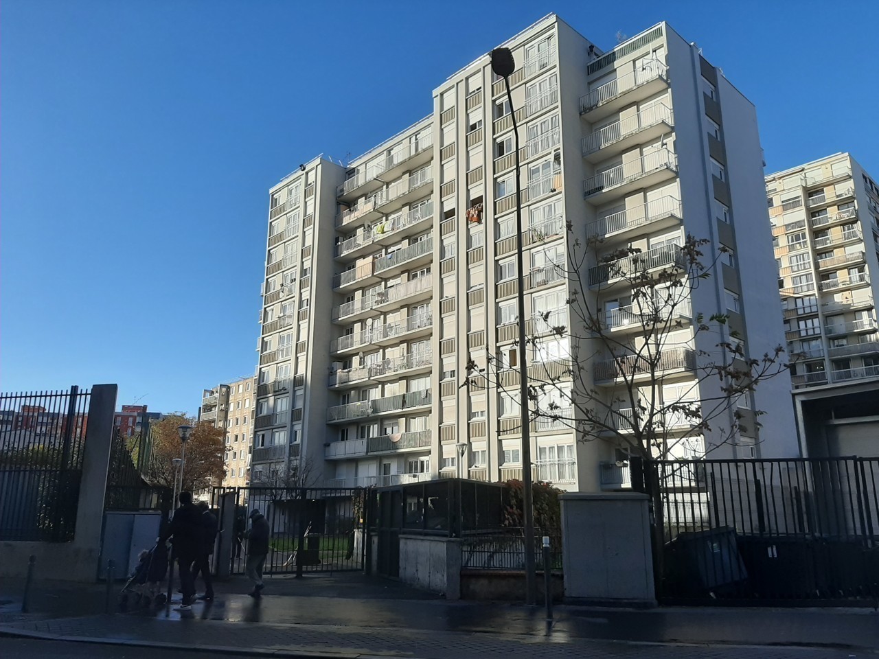 Hanouna, Bouamrane Et Le Combat Contre Les Dealers À Saint-Ouen Hanouna, Bouamrane Et Le Combat Contre Les Dealers À Saint-Ouen