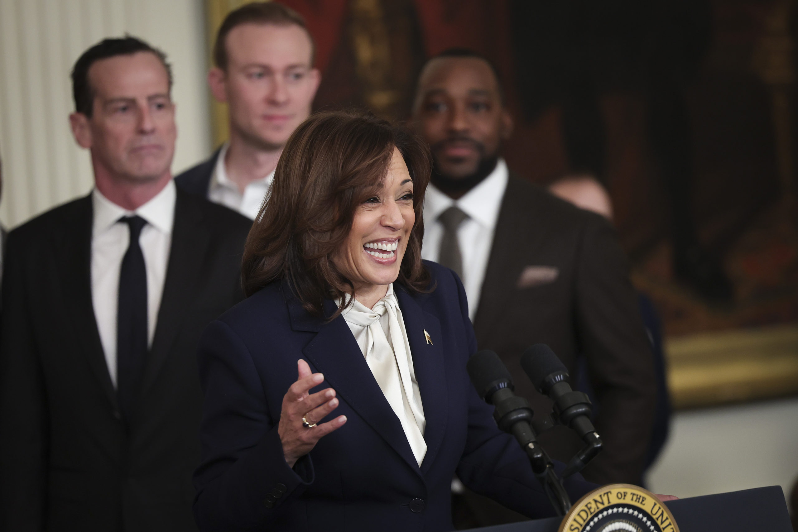 Harris Criticized For Rambling Speech At Louis Armstrong Musical Harris Criticized For Rambling Speech At Louis Armstrong Musical