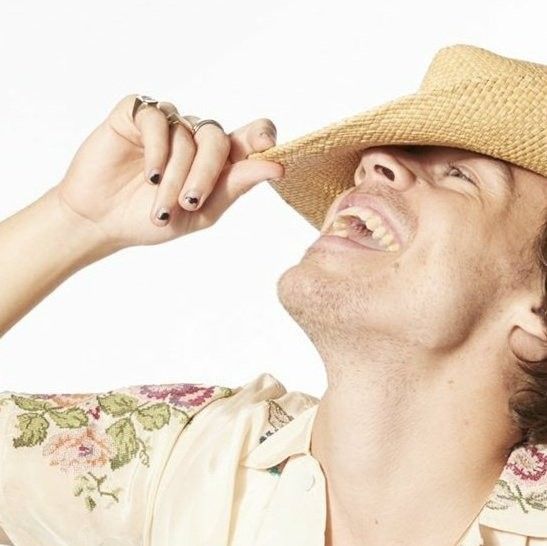 Harry Styles' Response To A Hilariously Bad SNL Impression Harry Styles' Response To A Hilariously Bad SNL Impression