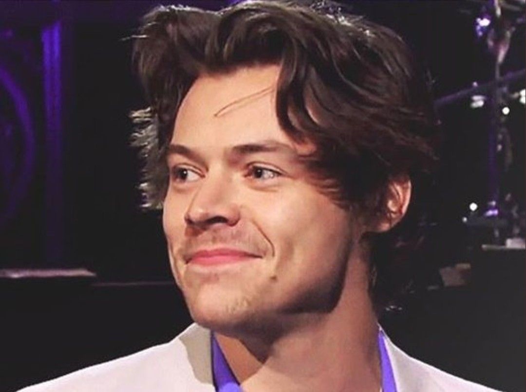 Harry Styles' SNL Impression: The Reaction That Broke The Internet Harry Styles' SNL Impression: The Reaction That Broke The Internet