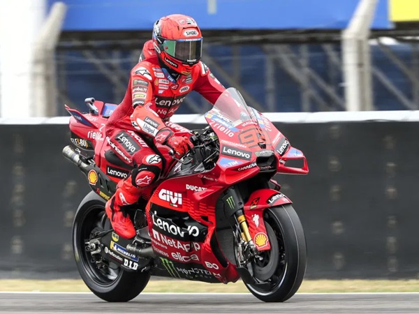 Hasil FP1 MotoGP Inggris: Marquez Tercepat, Motor Mogok Akhiri Sesi Hasil FP1 MotoGP Inggris: Marquez Tercepat, Motor Mogok Akhiri Sesi