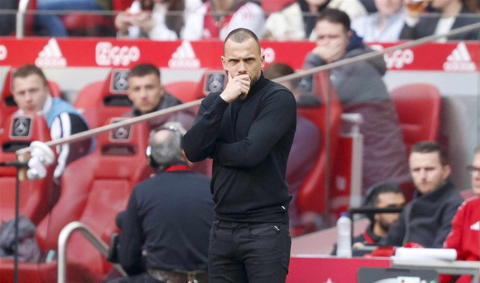 Heitinga In Pole Position: De Laatste Updates Over Ajax' Trainerschap Heitinga In Pole Position: De Laatste Updates Over Ajax' Trainerschap