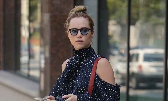 How This Small-Town Designer Dresses Suki Waterhouse How This Small-Town Designer Dresses Suki Waterhouse