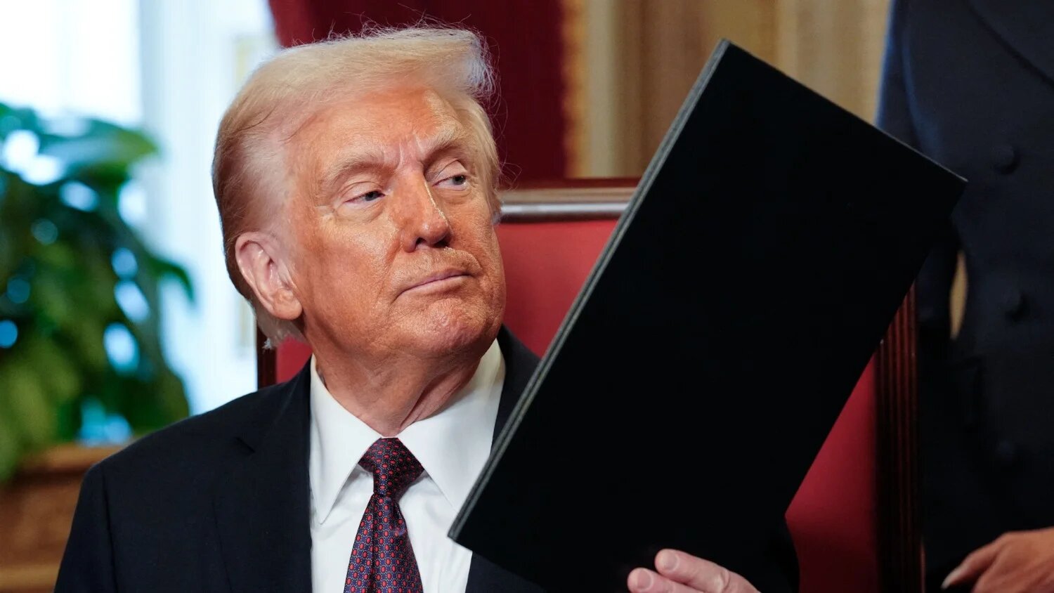 How Trump's Executive Orders Affected The Transgender Community: Shared Stories How Trump's Executive Orders Affected The Transgender Community: Shared Stories