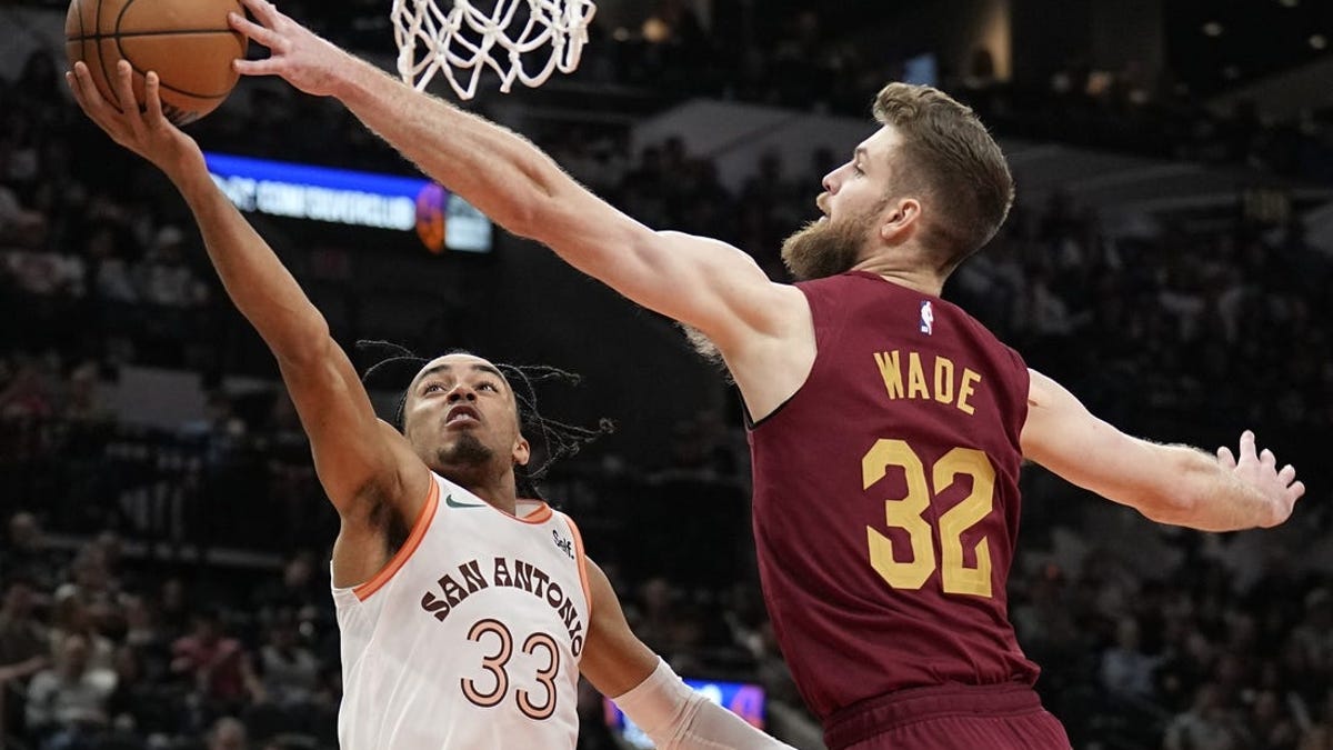 Hunter's 32-Point Performance Fuels Cavaliers' 50th Win