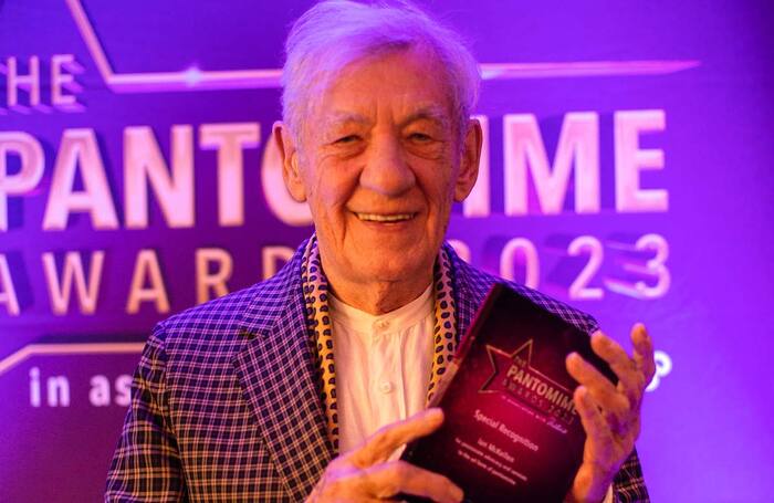 Ian McKellen: Young Actors Shouldn't Stay In The Closet Ian McKellen: Young Actors Shouldn't Stay In The Closet