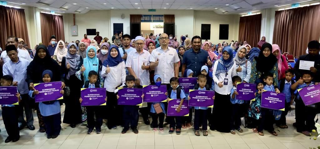 Inisiatif Tabung Baitulmal Sarawak: 125 Pelajar Asnaf Sibu Terima Bantuan Kembali Ke Sekolah 2025 Inisiatif Tabung Baitulmal Sarawak: 125 Pelajar Asnaf Sibu Terima Bantuan Kembali Ke Sekolah 2025
