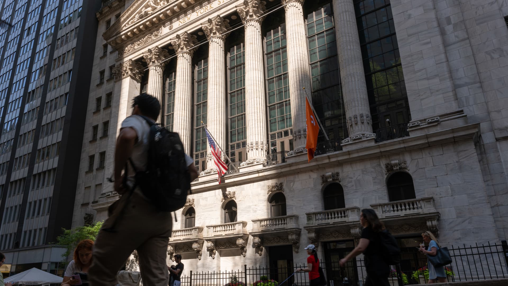 Institutional Investors Show Interest In XRP After Trump's Public Support Institutional Investors Show Interest In XRP After Trump's Public Support