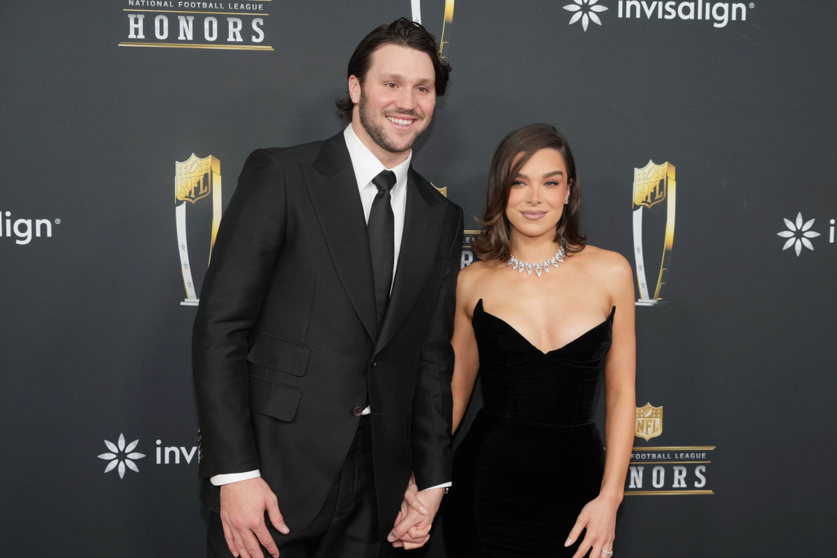 Intimate Wedding Plans Revealed: Hailee Steinfeld And Josh Allen To Wed Four Months After Engagement Intimate Wedding Plans Revealed: Hailee Steinfeld And Josh Allen To Wed Four Months After Engagement
