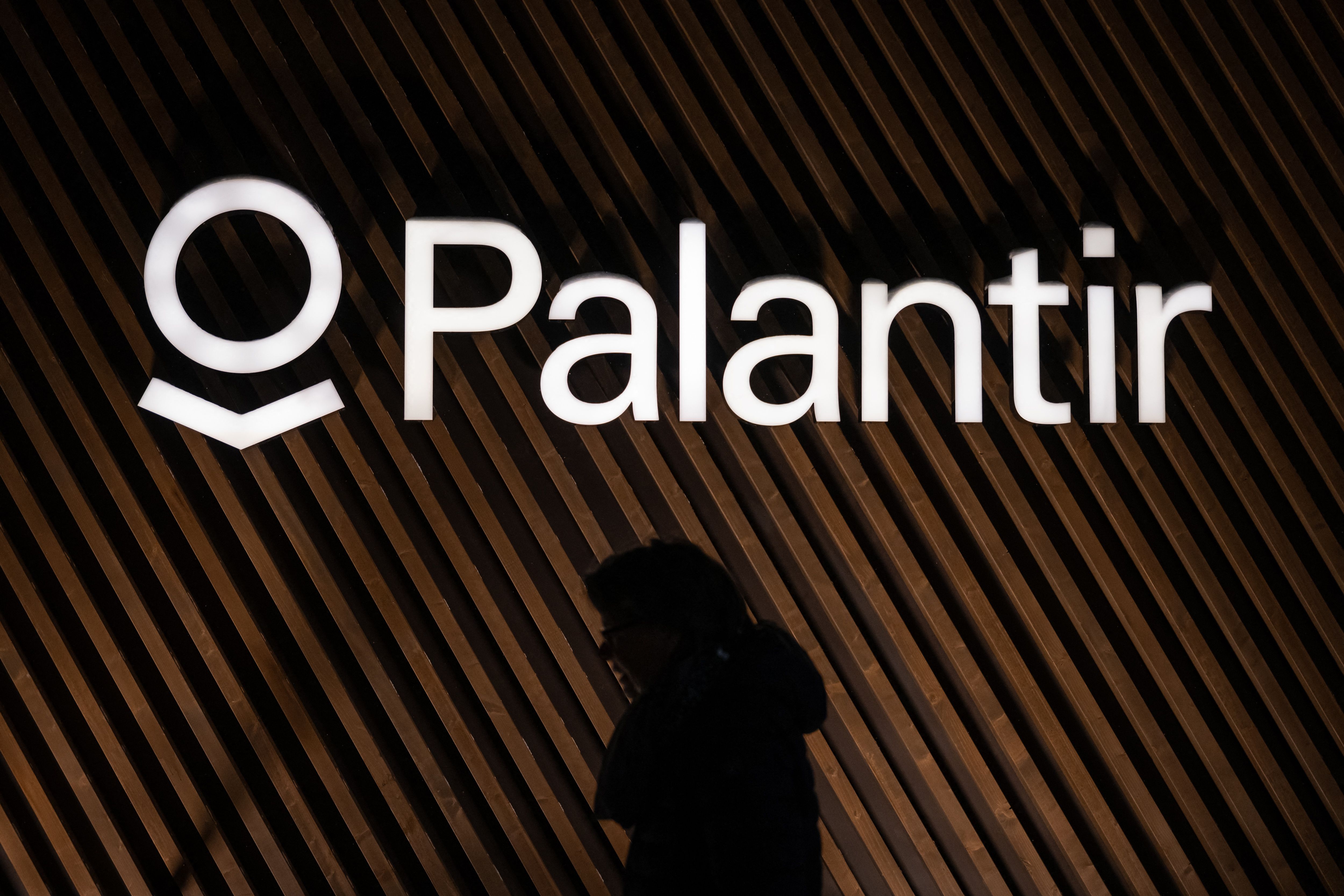 Investing In Palantir Before May 5th: What Wall Street Thinks Investing In Palantir Before May 5th: What Wall Street Thinks