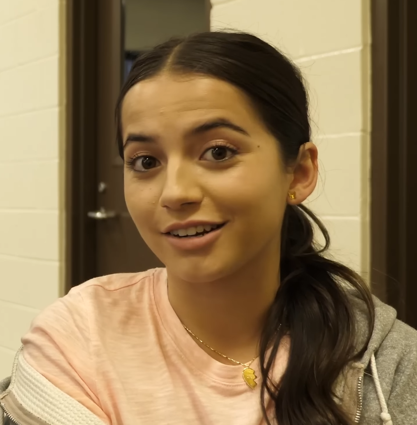 Isabela Merced On The Last Of Us' Intense Gameplay Shift Isabela Merced On The Last Of Us' Intense Gameplay Shift