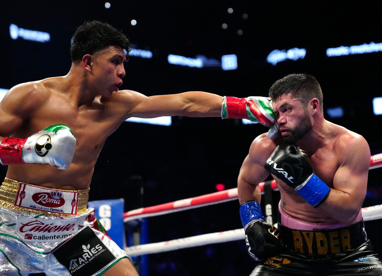 Jaime Munguia Wins Points Victory Over Bruno Surace In Riyadh Rematch