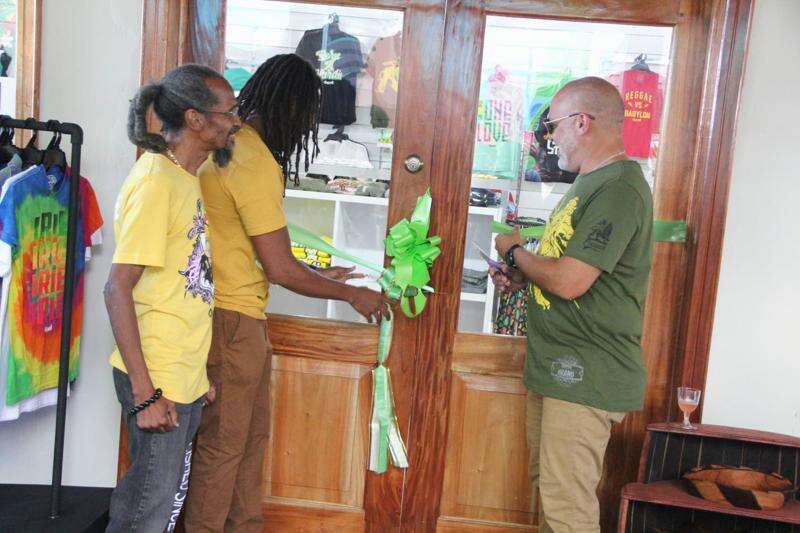 Jamaica Observer: Cooyah Unveils Grand Slam Track Collection Jamaica Observer: Cooyah Unveils Grand Slam Track Collection