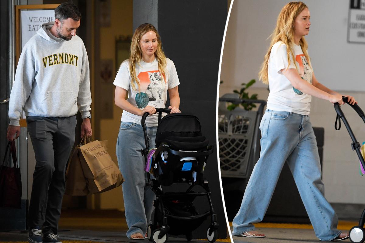 Jennifer Lawrence & Cooke Maroney: Photos From Recent Outing Amidst Baby No. 2 Speculation Jennifer Lawrence & Cooke Maroney: Photos From Recent Outing Amidst Baby No. 2 Speculation