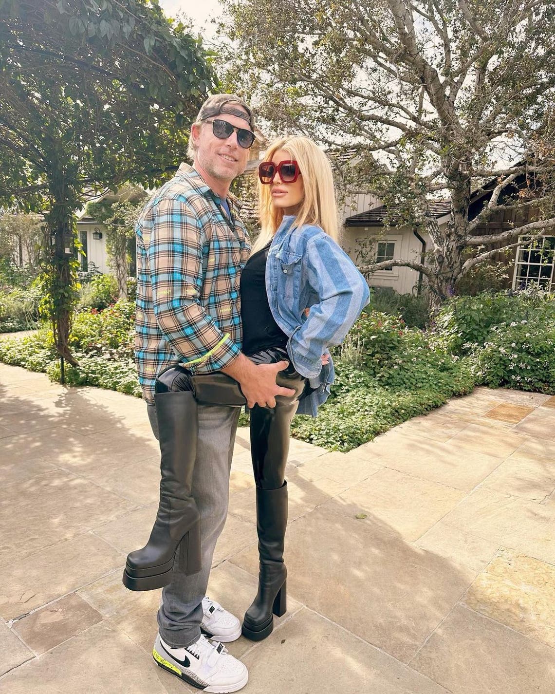 Jessica Simpson And Eric Johnson: Co-Parenting And Friendship Following Separation Jessica Simpson And Eric Johnson: Co-Parenting And Friendship Following Separation