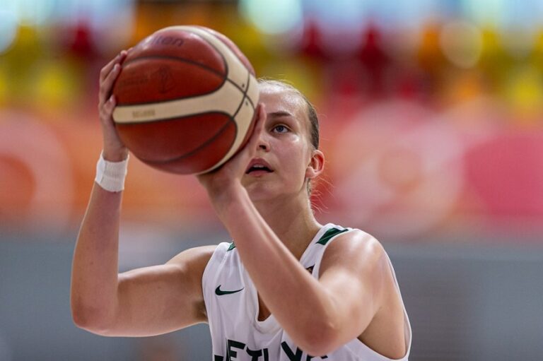 Jocytė Keičia WNBA Aikštę Europos Čempionato Kovoms Jocytė Keičia WNBA Aikštę Europos Čempionato Kovoms