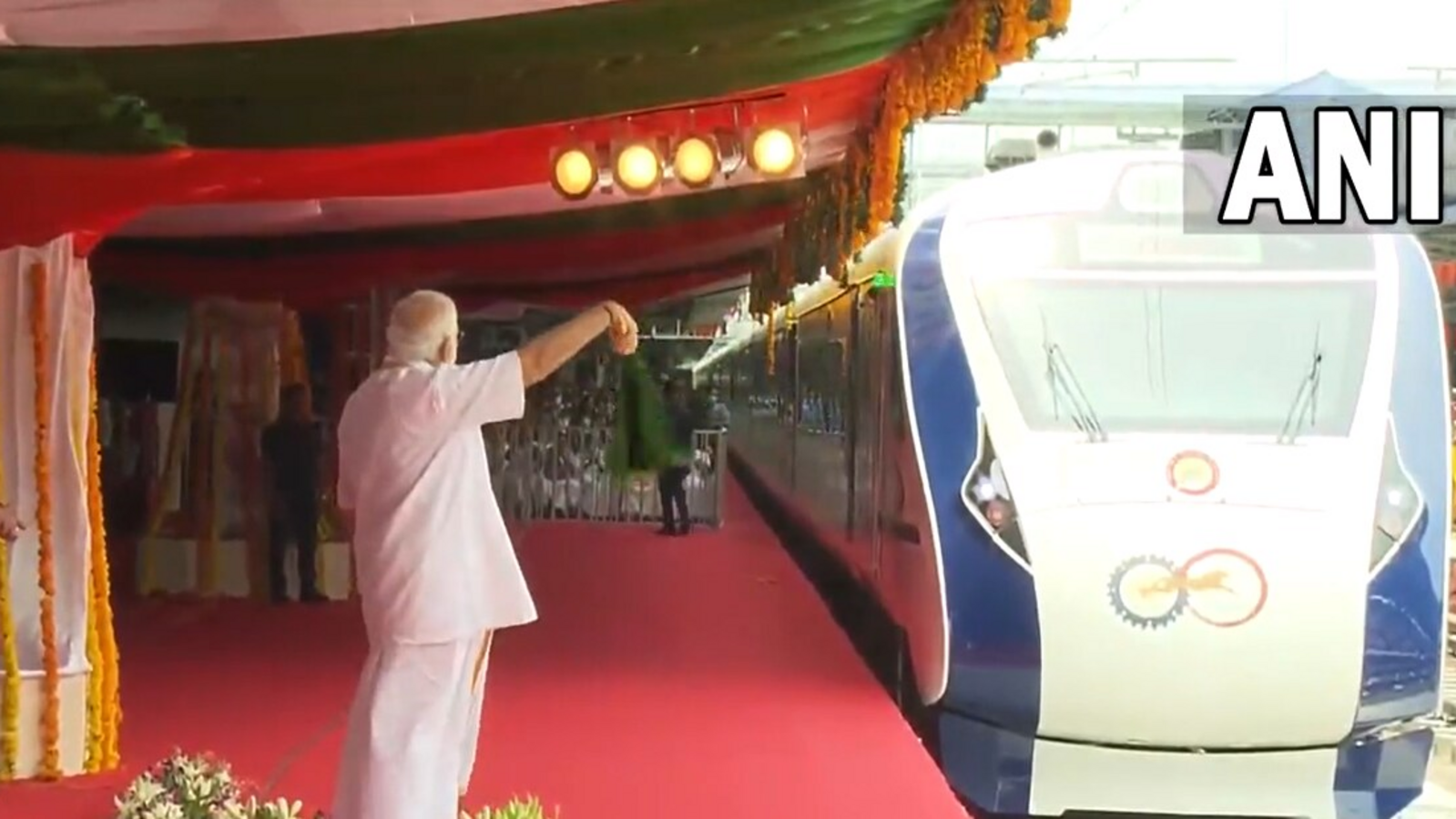 Kashmir Gets Railway Connection: PM Modi's Inaugural Train Date Announced Kashmir Gets Railway Connection: PM Modi's Inaugural Train Date Announced
