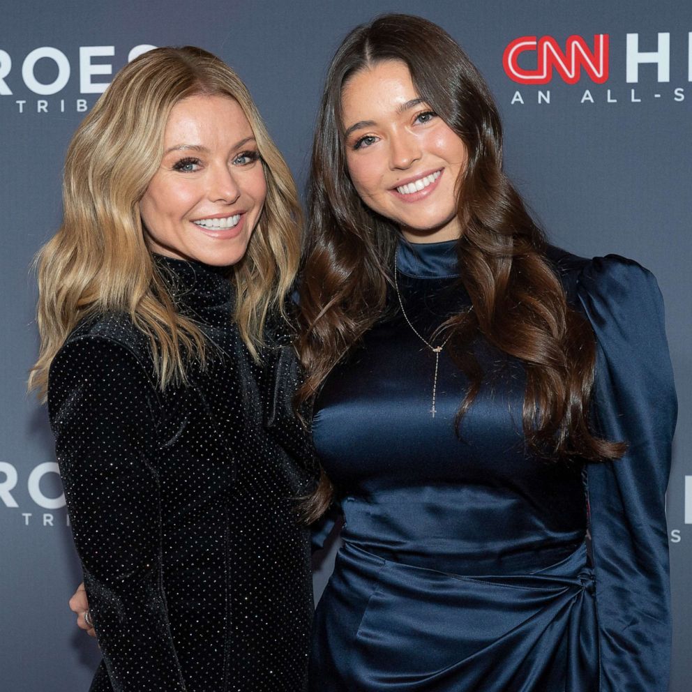 Kelly Ripa And Mark Consuelos' Pop-Up Studio: A Look At Fan Feedback Kelly Ripa And Mark Consuelos' Pop-Up Studio: A Look At Fan Feedback