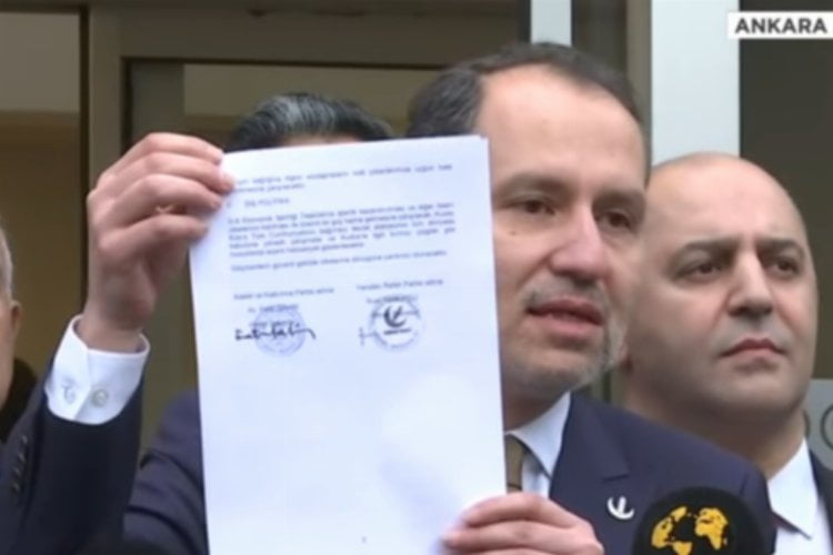 Kırmızı Çizgi: Fatih Erbakan'ın Kıbrıs Şehitleri Açıklaması Kırmızı Çizgi: Fatih Erbakan'ın Kıbrıs Şehitleri Açıklaması