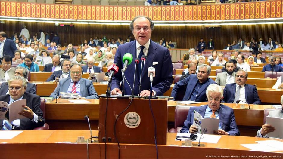 کنٹینر شپنگ لاگت: پاکستان سے یورپ، مشرق وسطیٰ اور افریقا کی جانب اضافہ کنٹینر شپنگ لاگت: پاکستان سے یورپ، مشرق وسطیٰ اور افریقا کی جانب اضافہ