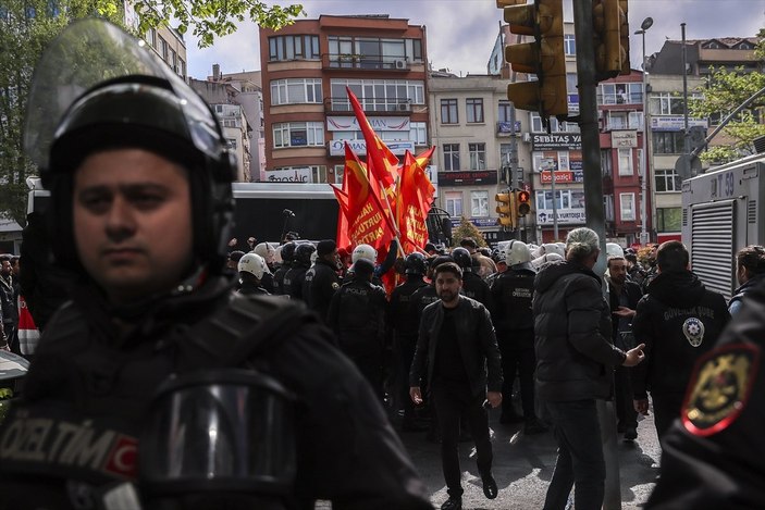 Kocaeli'de 1 Mayıs Kutlamalarında Yaşananlar: Arbede Ve Olaylar Kocaeli'de 1 Mayıs Kutlamalarında Yaşananlar: Arbede Ve Olaylar